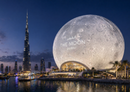The Moon ماه در دبی